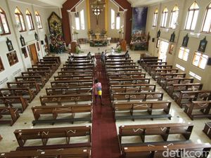 Pandemi COVID-19, Gereja Katolik di Banyuwangi Jadwalkan Dua Kali Misa Natal
