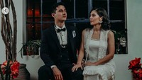 Hannah Al Rashid menikah dengan Nino Fernandez. Penampakan keduanya menikah dibagikan via media sosial.  (dok. ig/@adithionoviello)