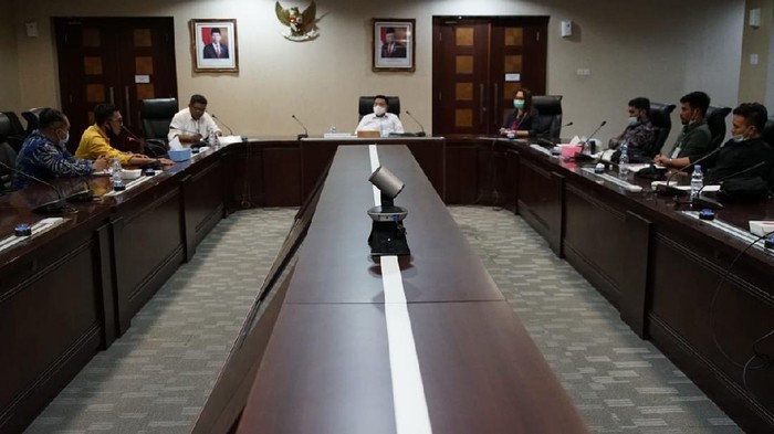 Kepala Staf Kepresidenan DR. Moeldoko berdialog bersama perwakilan BEM Nusantara di Gedung Bina Graha Jakarta, Rabu (23/12).