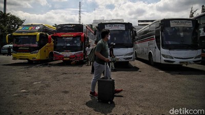 Libur Nataru Saat Pandemi, Jumlah Penumpang Bus di Terminal Ini Turun