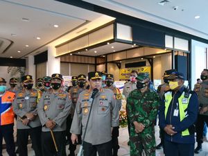 Tinjau Arus Mudik Nataru, Wakapolri: Arus Lalin Tol Jakarta-Merak Normal