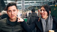 Nah, ini adalah momen Nino Fernandez dan istrinya Hannah Al Rasyid saat ngopi bareng. Posenya yang menggemaskan ini bikin netizen tak kuasa untuk berkomentar. Banyak yang menyebut sebagai pasangan serasi. Foto: Instagram @ninojkt