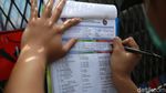 Petugas Lakukan Ram Cek Bus Angkutan Mudik