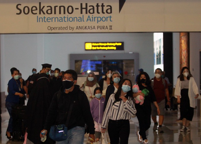 Puncak arus mudik Natal dan Tahun Baru 2020 di Bandara Soekarno Hatta terjadi pada Rabu (23/12/2020). Jumlah penumpang pesawat mencapai 85.000 orang.