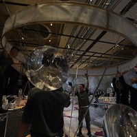 Di China, usai kasus COVID-19 dapat dikendalikan, industri pernikahan yang sebelumnya sempat mati suri kini kembali bangkit dan bergeliat.