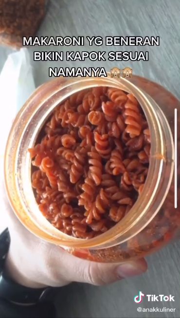 Wow! Food Vlogger Ini Beberkan Produk Makanan Artis yang Tak Enak