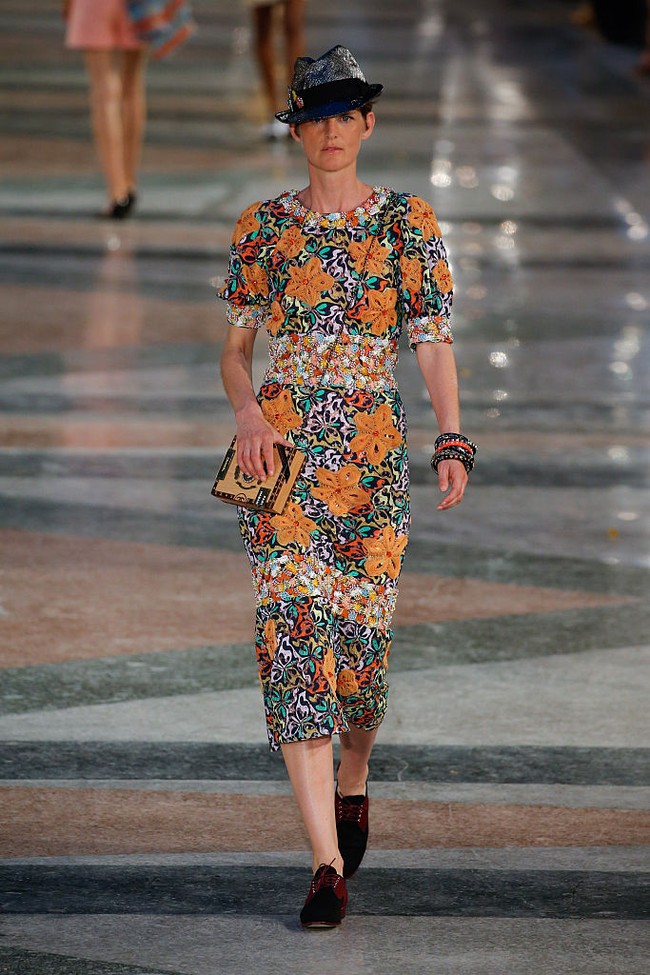 Stella Tennant meninggal pada Selasa (22/12/2020). Tragisnya, ia meninggal beberapa hari setelah merayakan ulang tahun ke-50. Dengan sangat sedih kami mengumumkan kematian mendadak Stella Tennant pada 22 Desember 2020. Stella adalah wanita yang luar biasa dan inspirasi bagi kita semua. Dia akan sangat dirindukan, kata keluarga Stella dalam sebuah pernyataan seperti dikutip The Guardian. (Foto: Getty Images/Pascal Le Segretain)