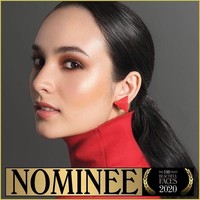 Aktris Chealse Islan tampil menawan dalam foto nominasi TC Candler ini. Pemain film keturunan Amerika Serikat tersebut memang dikenal punya pesona memikat dengan wajah uniknya. Foto: Instagram @tccandler