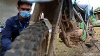 Meski belum lama tergabung menjadi Mantri, Pemuda asal karo, Sumatera Utara yang merantau ini terbilang cukup banyak nasabahnya. Banyak juga yang merasa terbantu dengan perpanjangan tangannya akan kredit yang dikucurkan dari Bank BRI.