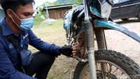 Sebelum menjadi Mantri, Lay terlebih dahulu gabung di BRI dengan menjadi Petugas Agen BRILink (PAB) selama kurang lebih 3 tahun. Karena peraturan OJK yang mengharuskan memangkas Teras BRI di pelosok negeri, terpaksa ia pun memutar haluan dengan menjadi Mantri.