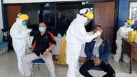 Bukan hanya sopir dan kondektur, sasaran rapid test antigen yaitu penumpang yang hendak melakukan perjalanan antar kota dan provinsi.