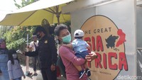 Untuk bisa menikmati wahana ini, pengunjung cukup membayar Rp 50 ribu saja. Selain Feeding Dinosaurs nantinya di wahana tersebut akan menghadirkan Interactive Wall, Virtual Reality 360, dan Augmented Reality. (Whisnu Pradana/detikTravel