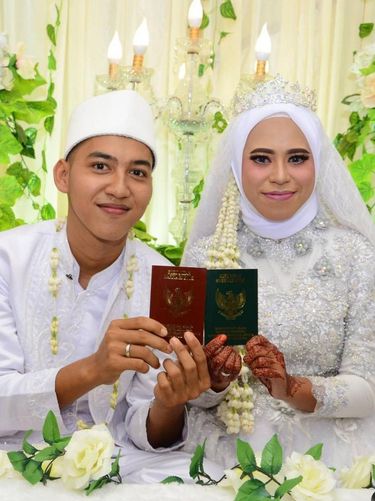 Viral Muridku Kini Jadi Suamiku Ini Pengakuan Guru Yang Dinikahi Siswanya