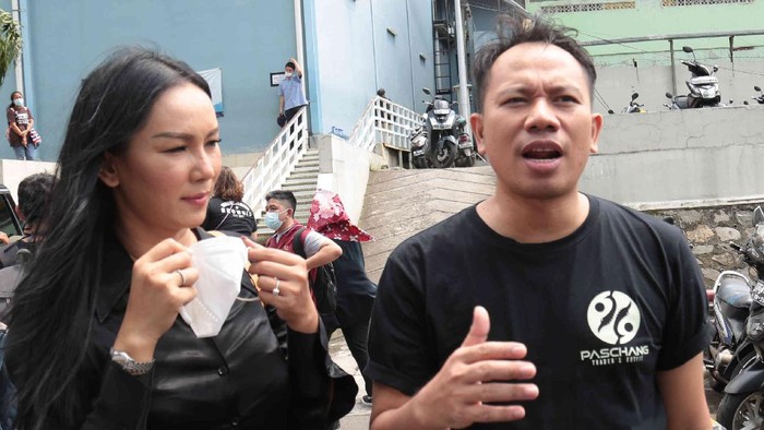 Vicky Prasetyo dan Kalina