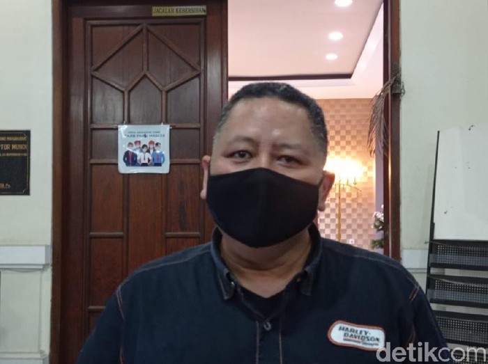 Wawali Surabaya Whisnu Sakti Buana menjadi Pelaksana Tugas (Plt) Wali Kota Surabaya