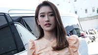 Amanda Caesa baru merayakan ulang tahunnya pada 23 Desember. Foto: Palevi