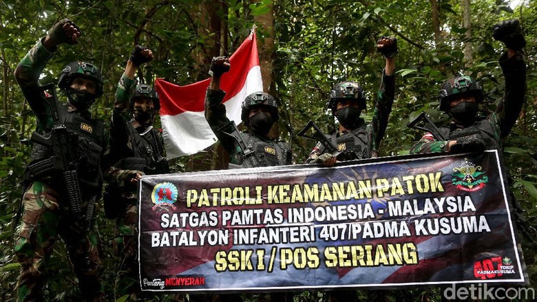 Satuan Tugas Pengamanan Perbatasan (Satgas Pamtas) Republik Indonesia-Malaysia di Badau, Kalimantan Barat kini digawangi oleh Yonif 407/Padma Kusuma.