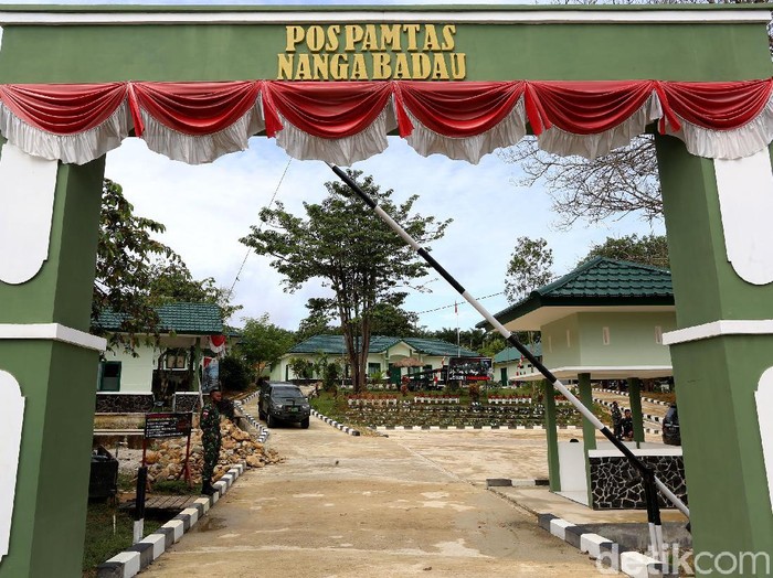 Satuan Tugas Pengamanan Perbatasan (Satgas Pamtas) Republik Indonesia-Malaysia di Badau, Kalimantan Barat kini digawangi oleh Yonif 407/Padma Kusuma.