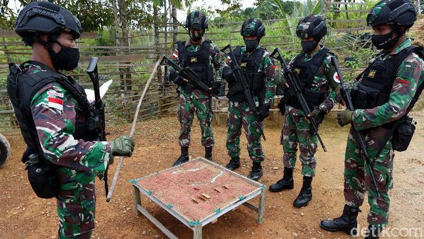 Satuan Tugas Pengamanan Perbatasan (Satgas Pamtas) Republik Indonesia-Malaysia di Badau, Kalimantan Barat kini digawangi oleh Yonif 407/Padma Kusuma.