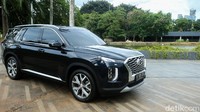 Mobil pertama, Hyundai Palisade dinilai cocok digunakan Shin Tae-yong yang memiliki jadwal latihan yang padat, pertemuan dengan anggota tim, dan membutuhkan konsentrasi tinggi saat merumuskan strategi permainan. Foto: Rifkianto Nugroho/detikOto