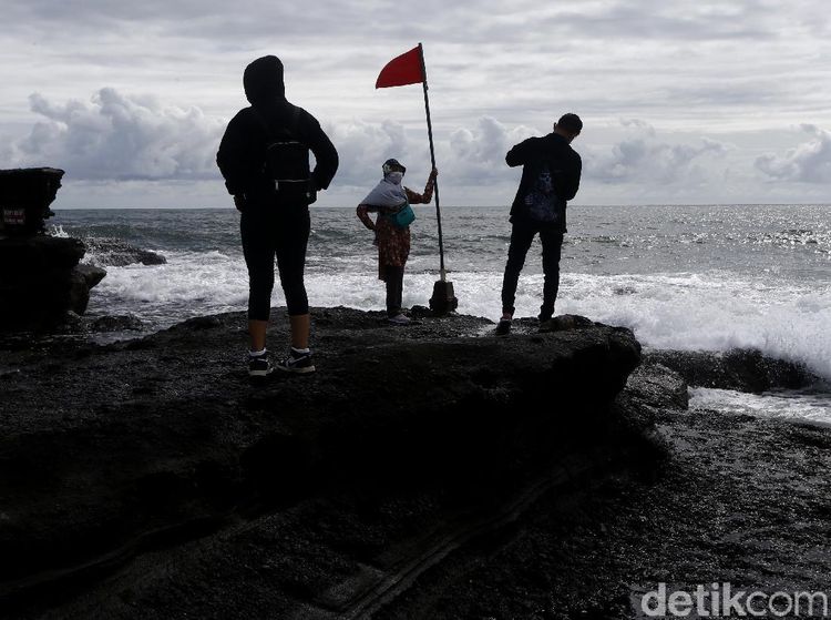 Kunjungan Wisatawan di Tanah Lot Meningkat