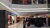 Malam Natal Tak Biasa di Pusat Perbelanjaan Jakarta