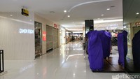 Sejumlah tenant bahkan tak beroperasi alias banyak yang sudah tutup. Foto: Eduardo Simorangkir