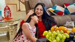 Manisnya Dewi Persik Saat Makan Strawberry dan Rayakan Ulang Tahun