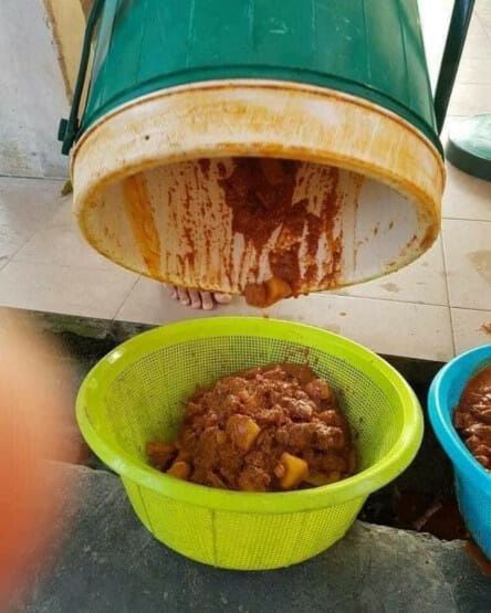Miris! Sekolah Ini Dapat Donasi Makanan Basi yang Bikin Netizen Emosi