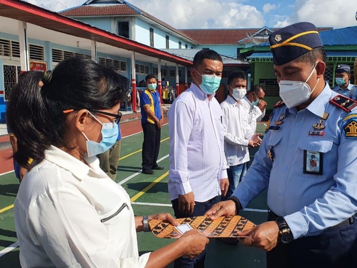 Napi di Riau saat mendapatkan remisi Natal.