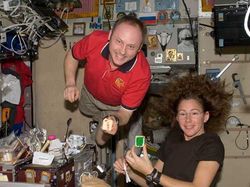 Melihat Perayaan Natal Astronaut di Luar Angkasa