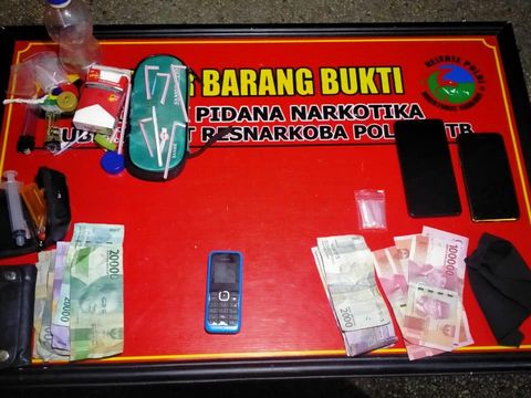 Polda NTB tangkap 3 orang yang akan pesta sabu di malam Natal (dok. Istimewa)