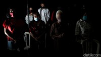Pihak PGI mengatakan jika ada gereja yang memungkinkan untuk hadir secara fisik, harus berkoordinasi dengan Satgas COVID-19 wilayah setempat. Tentunya dengan jumlah yang dibatasi dan protokol kesehatan yang wajib dilakukan.