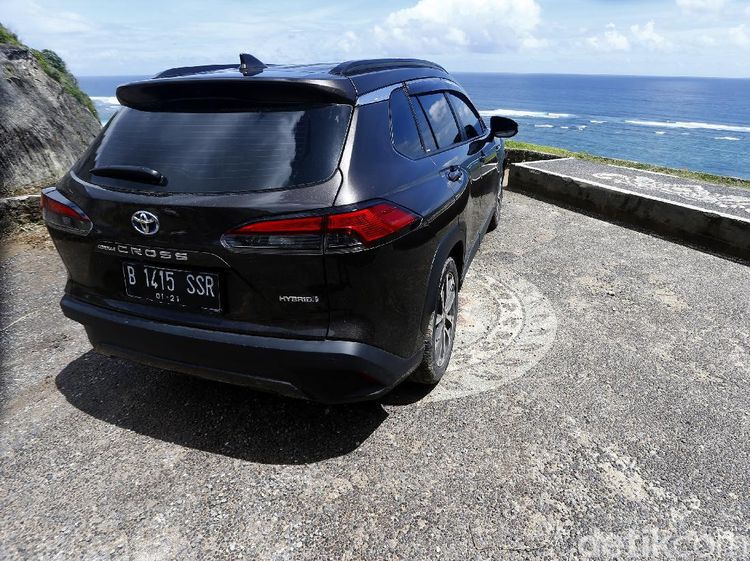 Jelajah Jakarta-Bali Bersama Toyota Corolla Cross Hybrid