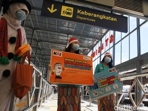 Stasiun Senen Jadi Sasaran Kampanye Prokes di Masa Libur Nataru