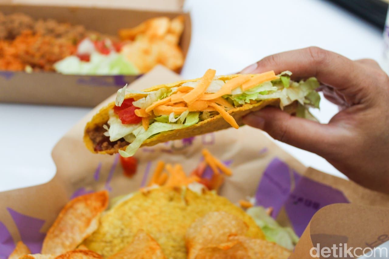 Taco Bell: Cicip Tacos Supreme dan Quesadilla