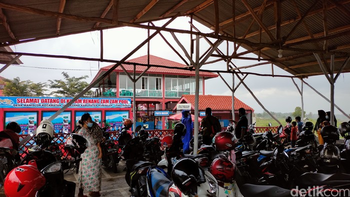 Zam Zam Pool Kuningan