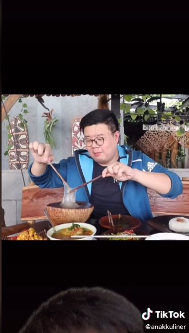 Food Vlogger Ungkap Bisnis Kuliner Artis yang Menunya Enak, Ini Bocorannya!