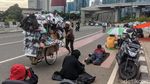 Demi Momen Terbaik, Fotografer Sampai Gelar Tenda di Jembatan Kuningan