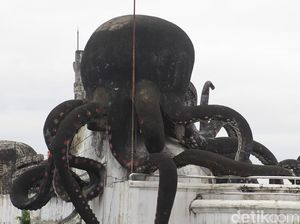 4 Hal Tentang Rumah Gurita Ikon Urban Legend Bandung yang Mau Dijual