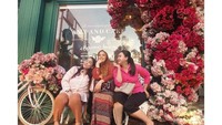 Tuduhan itu dibantah oleh Jane Shalimar. Di Instagram, ia juga ramai mengungah sindiran dan bukti-bukti melalui Insta Story. Foto: Instagram @janeshalimar_1