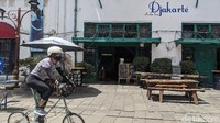 Kedai Seni Djakarte yang bersisian dengan Cafe Historia. Desain dan arsitektur bangunan dipertahankan sejak era VOC.