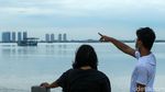 Menikmati Libur Nataru di Pantai Maju