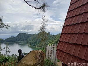 Nikmati Telaga Ngebel Ponorogo dari Ketinggian, Cobalah ke Adventure Park-nya