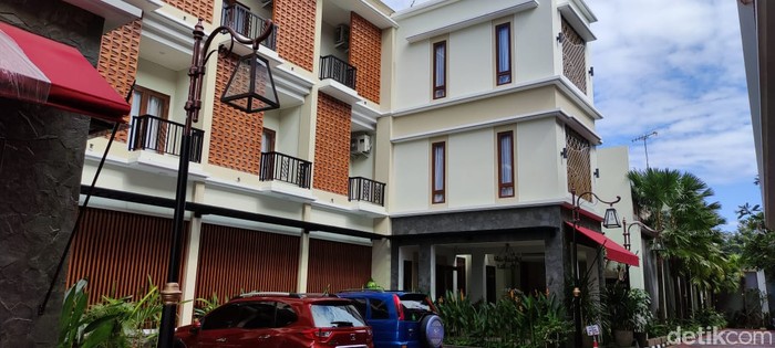 RedDoorz Premium near Ragunan Zoo 2
