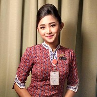 Nasib serupa dialami Risa Kurniawati yang perusahaannya terkena dampak akibat pandemi Corona. Dan kini ia terpaksa harus setop bekerja sebagai instruktur pramugari. Foto: dok. pribadi