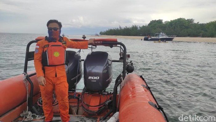 tim sar melakukan pencarian
