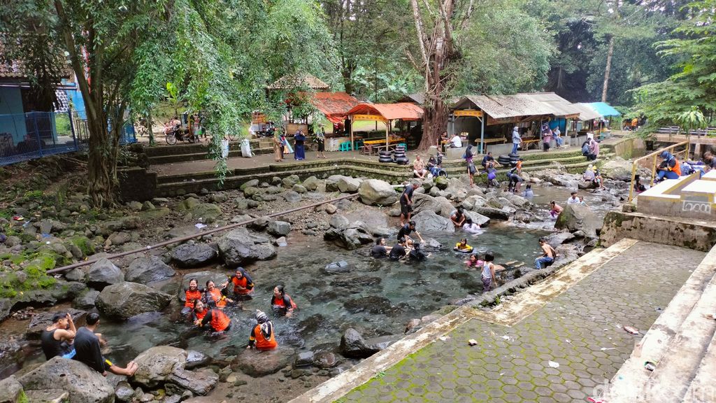 Wisata alam Cipaniis