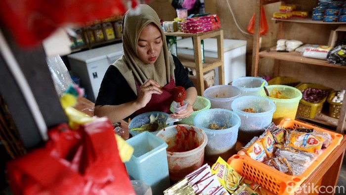 Foto Kisah Sukses Penjual Bumbu Dapur Yang Kini Punya Toko Sembako