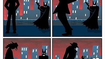 Batman bersiap melawan penjahat misterius, eh ternyata itu sosok Michael Jackson. Foto: Lucas Nascimento via Bored Panda